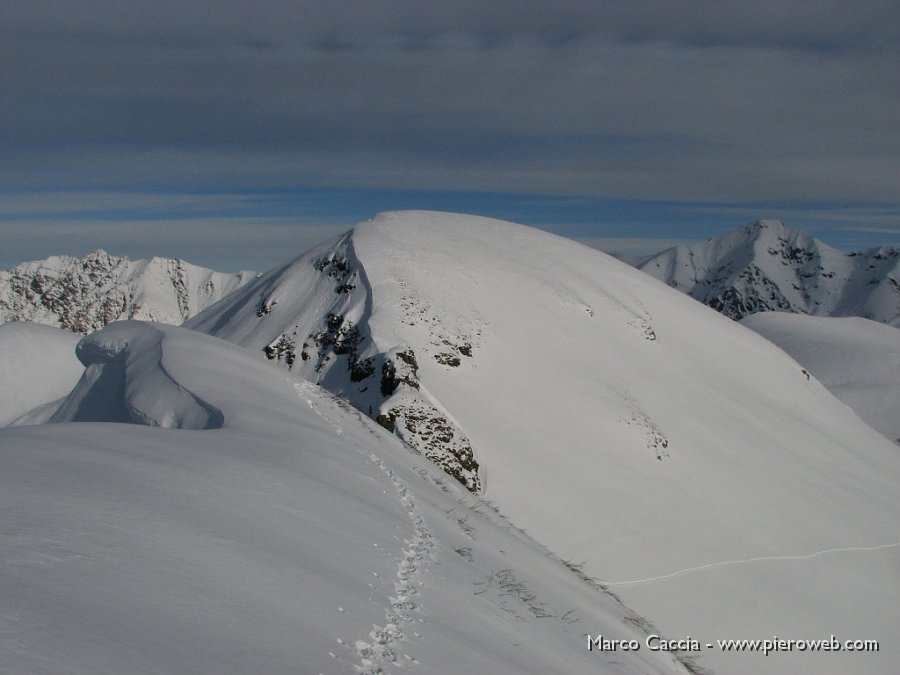 21_Tra cresta e cornici al Valbona.JPG